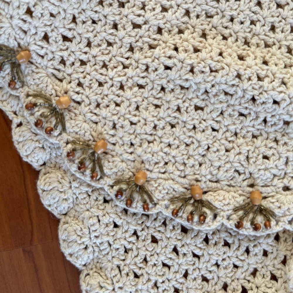 90s Crochet + Wood Bead Cardigan - Picture 5 of 8